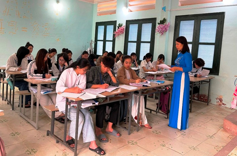 Giờ ôn tập của học sinh Trường THPT Quan Sơn. Ảnh: TL. Giờ ôn tập của học sinh Trường THPT Quan Sơn. Ảnh: TL.