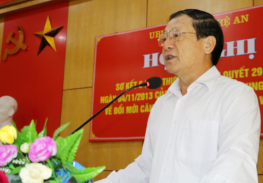 Ông Lê Minh Thông - Phó Chủ tịch UBND tỉnh Nghệ An phát biểu chỉ đạo tại hội nghị