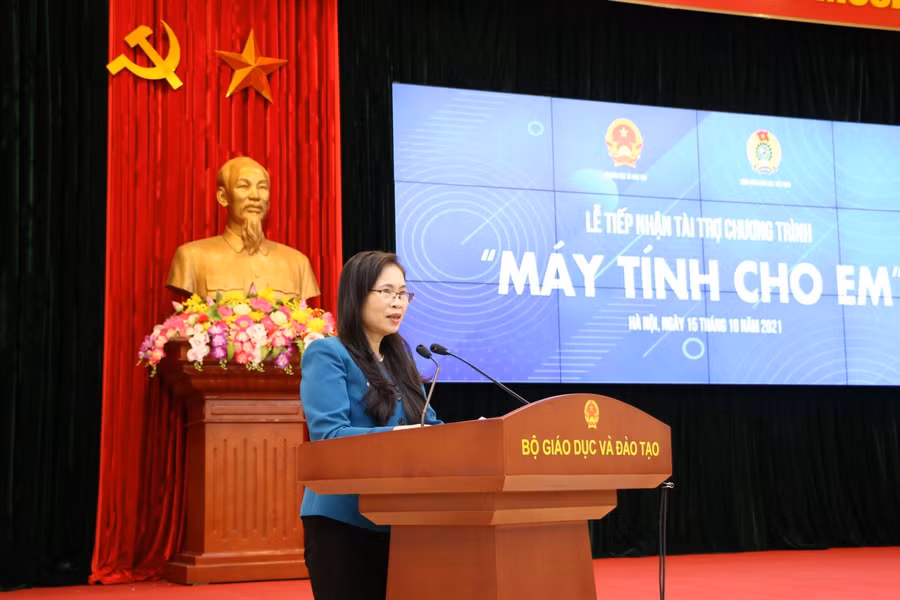 Bà Nguyễn Thị Bích Hợp, Phó Chủ tịch Công đoàn Giáo dục Việt Nam