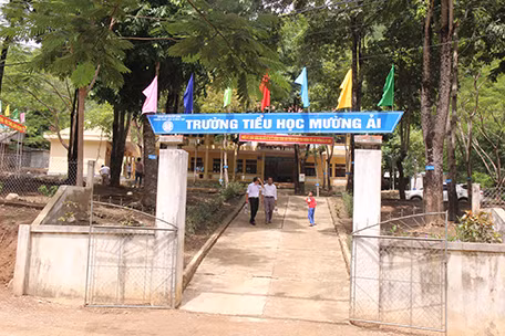 Trường Tiểu học Mường Ải từng bị lũ cuốn trôi nhà công vụ và nhiều thiết bị dạy học vào tháng 8/2018