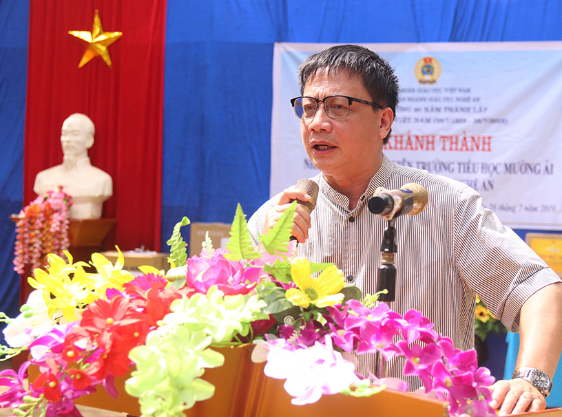 Ông Nguyễn Hồng Ân - Phó Chủ tịch CĐGD Việt Nam chia sẻ với giáo dục vùng khó