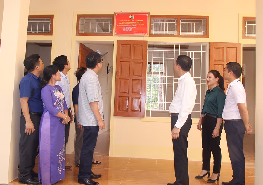 Nhà công vụ gồm 3 phòng ở và công trình phụ trợ