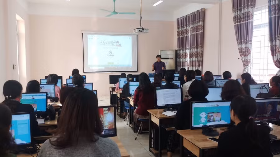 Trường TH Kim Ngọc triển khai nhiệm vụ dạy học trực tuyến đến các giáo viên