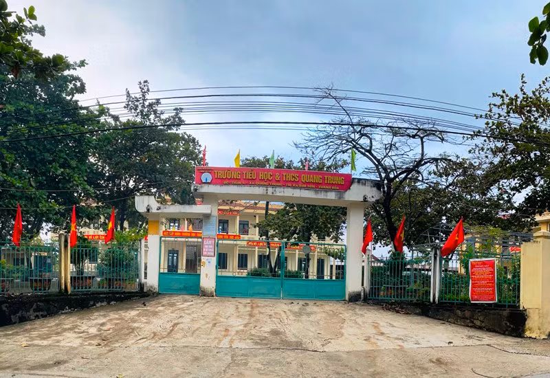 Trường Tiểu học và THCS Quang Trung (thị xã Bỉm Sơn, Thanh Hóa) đã tạm thời cho học sinh nghỉ học.