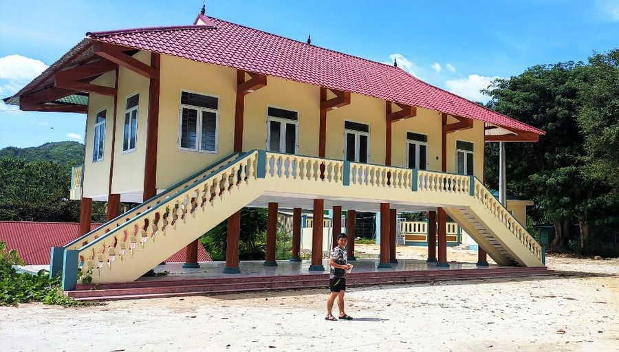 Nhà sinh hoạt văn hóa chung của Làng học sinh.