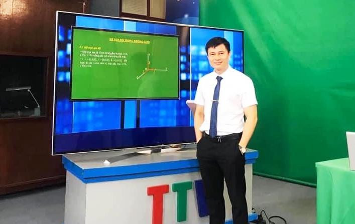 Thầy Dương Văn Hạnh – GV dạy Toán, Trường THPT Hàm Rồng, TP Thanh Hóa. Thầy Dương Văn Hạnh – GV dạy Toán, Trường THPT Hàm Rồng, TP Thanh Hóa.