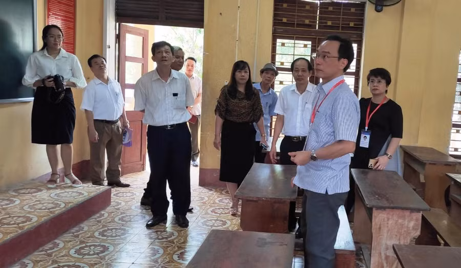 Ngày 30/6, Thứ trưởng Bộ GD&amp;ĐT Hoàng Minh Sơn đã kiểm tra công tác chuẩn bị Kỳ thi tốt nghiệp THPT năm 2022 tại Thanh Hóa.