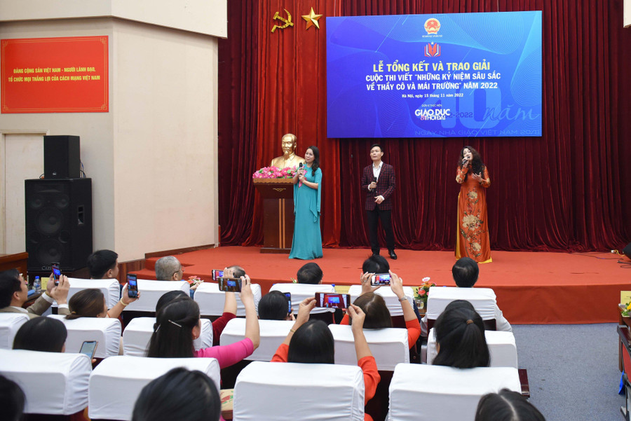 Trao giải Cuộc thi viết Những kỷ niệm sâu sắc về thầy cô và mái trường năm 2022 ảnh 18 Trao giải Cuộc thi viết Những kỷ niệm sâu sắc về thầy cô và mái trường năm 2022 ảnh 18