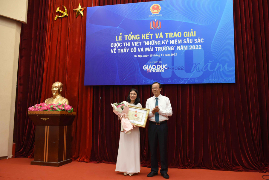 Trao giải Cuộc thi viết Những kỷ niệm sâu sắc về thầy cô và mái trường năm 2022 ảnh 27 Trao giải Cuộc thi viết Những kỷ niệm sâu sắc về thầy cô và mái trường năm 2022 ảnh 27