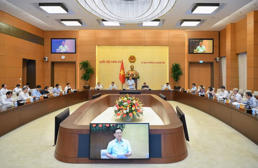 Toàn cảnh Phiên họp bất thường tháng 8/2022 của Ủy ban Thường vụ Quốc hội.