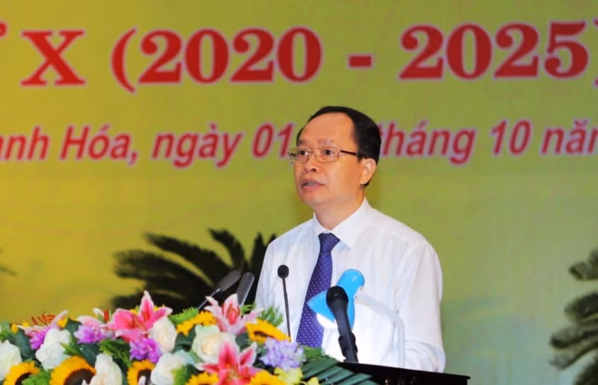 Ông Trịnh Văn Chiến - Ủy viên Trung ương Đảng, Bí thư Tỉnh ủy, Chủ tịch HĐND tỉnh Thanh Hóa phát biểu tại Đại hội Thi đua yêu nước lần thứ 10.