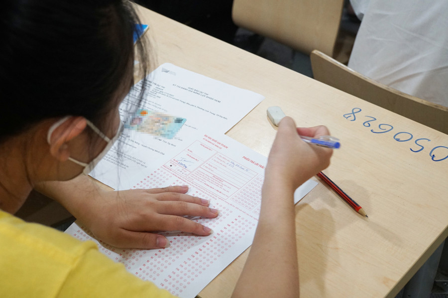 Cấu trúc đề thi gồm 120 câu hỏi trắc nghiệm, thời gian làm bài 150 phút. Ảnh: Mạnh Tùng