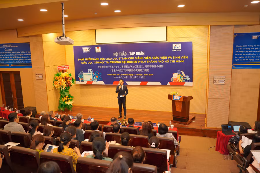 Buổi hội thảo - tập huấn phát triển năng lực giáo dục STEAM tại Trường Đại học Sư phạm TPHCM. Ảnh: NTCC