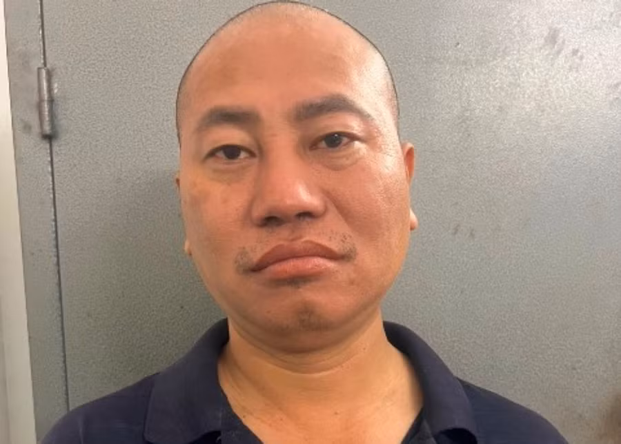 Nguyễn Minh Phúc tại cơ quan điều tra. (Ảnh: Công an TPHCM)