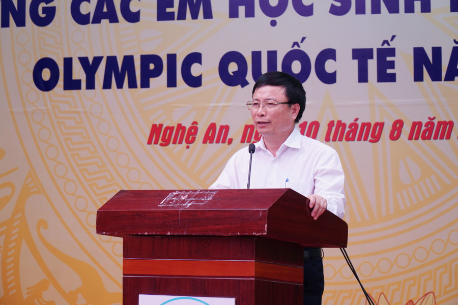 Ông Bùi Đình Long - Phó Chủ tịch UBND tỉnh Nghệ An phát biểu tại lễ gặp mặt. Ảnh: Hồ Lài. Ông Bùi Đình Long - Phó Chủ tịch UBND tỉnh Nghệ An phát biểu tại lễ gặp mặt. Ảnh: Hồ Lài.