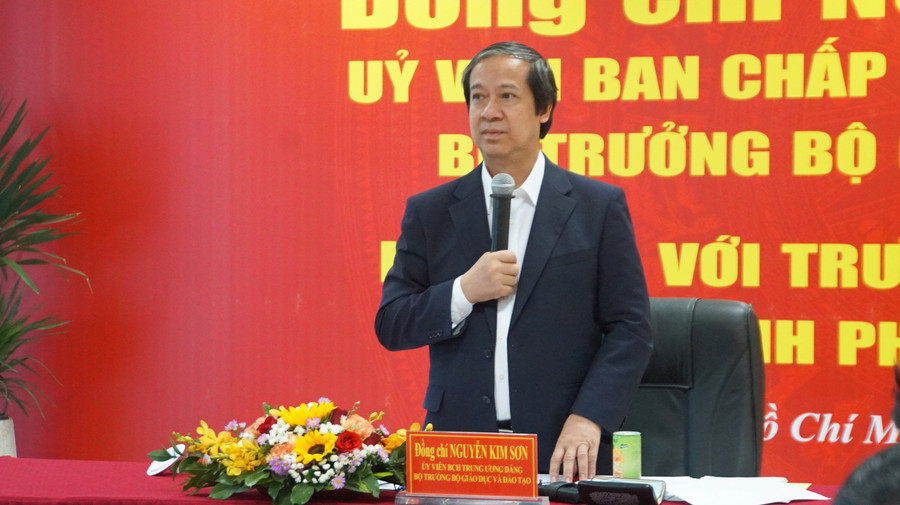 Bộ trưởng Nguyễn Kim Sơn chủ trì buổi làm việc tại Trường Đại học Nông Lâm TPHCM ngày 23/2. Ảnh: Mạnh Tùng Bộ trưởng Nguyễn Kim Sơn chủ trì buổi làm việc tại Trường Đại học Nông Lâm TPHCM ngày 23/2. Ảnh: Mạnh Tùng