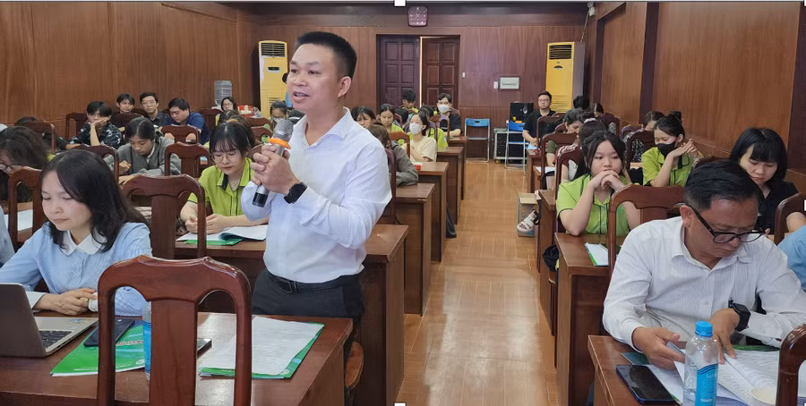 Các đại biểu tham gia phiên họp. Ảnh: BTC