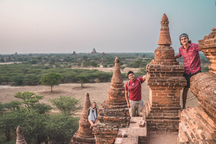 Sau khi bạn đã thu hẹp phạm vi tìm kiếm của mình xuống một số quốc gia hoặc chương trình, đã đến lúc cân nhắc thời lượng của chương trình du học mà bạn muốn thực hiện. Sau khi bạn đã thu hẹp phạm vi tìm kiếm của mình xuống một số quốc gia hoặc chương trình, đã đến lúc cân nhắc thời lượng của chương trình du học mà bạn muốn thực hiện.