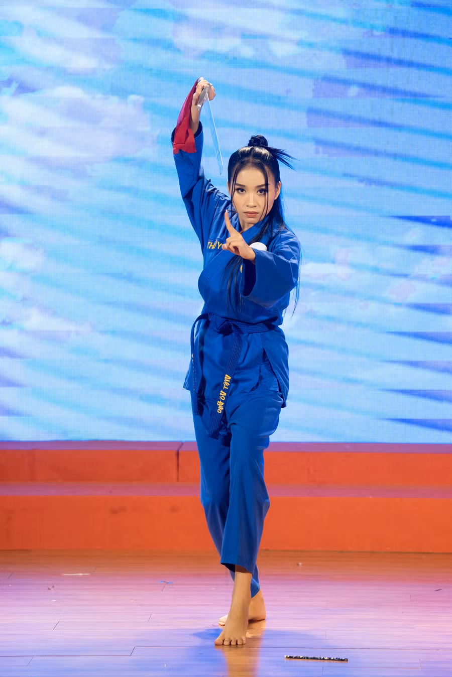 Tiết mục võ thuật vô cùng ấn tượng của thí sinh Ngô Thị Bích Thủy (SBD 145).