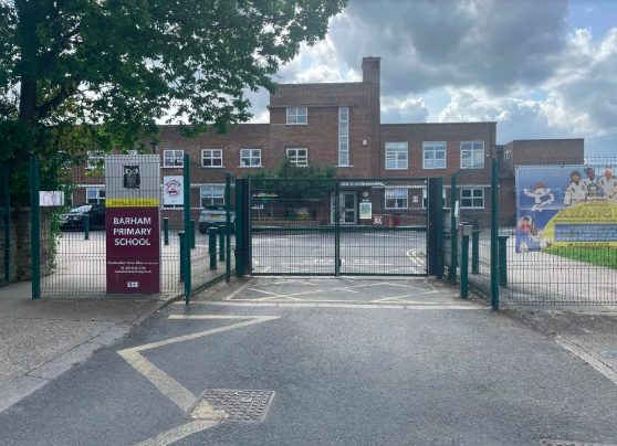 Trường tiểu học Barham. Trường tiểu học Barham.