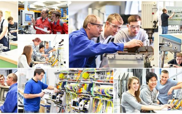 Đức có rất nhiều học bổng hỗ trợ cho sinh viên hàng tháng. Ngoài ra, sinh viên nước ngoài cũng có thể làm việc tại Đức cùng với việc học của họ lên đến 20 tiếng/tuần.