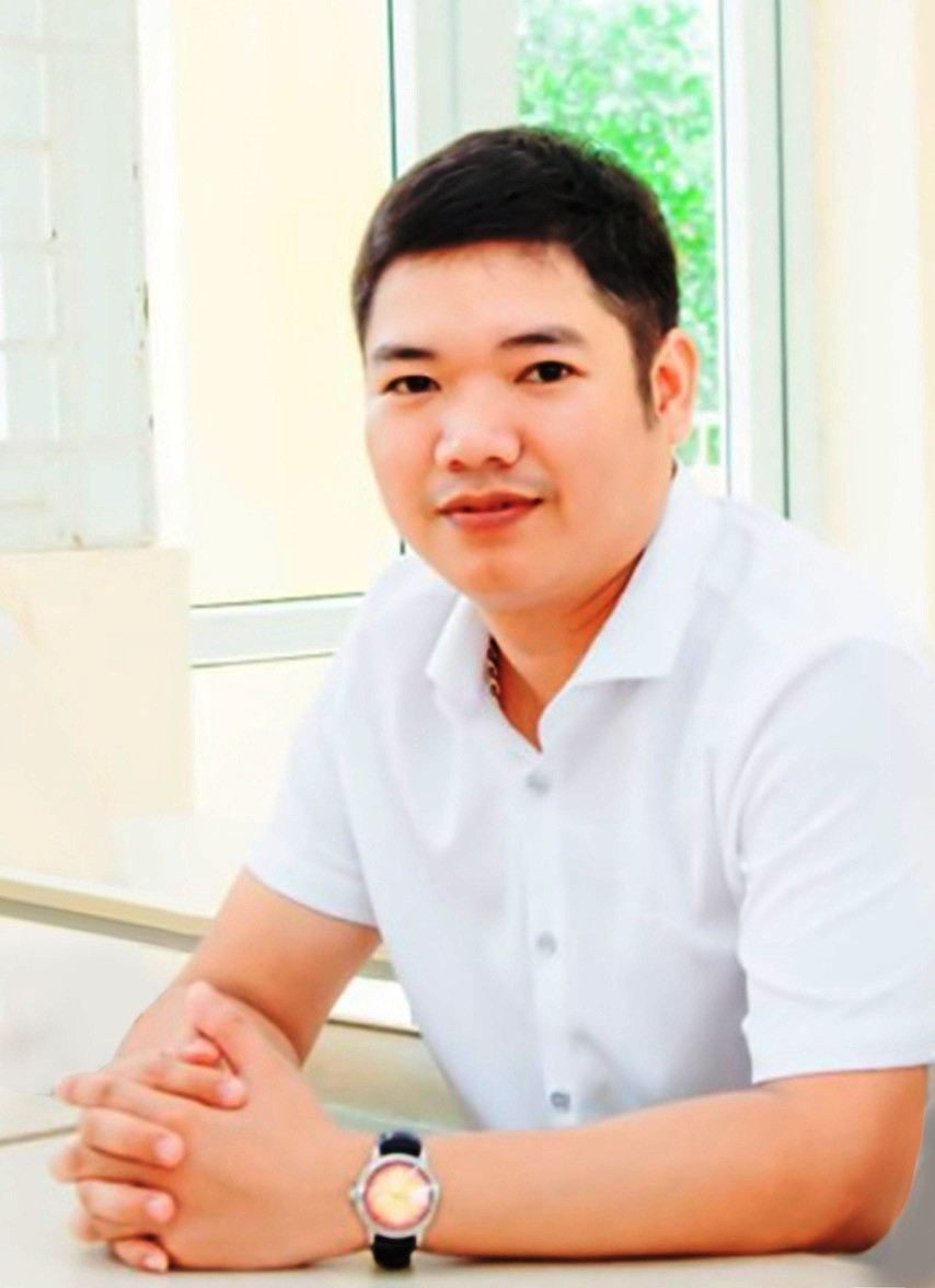 Thầy Đào Văn Phúc - Thư ký Hội đồng Trường THPT Quan Sơn (Thanh Hóa). Ảnh: NVCC.