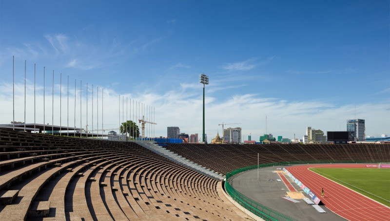 Hiện tại, quá trình thay thế mặt cỏ sân Olympic đang được gấp rút tiến hành. Hiện tại, quá trình thay thế mặt cỏ sân Olympic đang được gấp rút tiến hành.