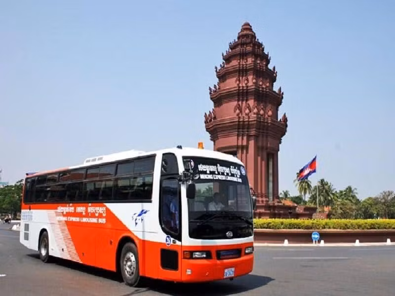 Xe buýt không quá phổ biến ở Campuchia.
