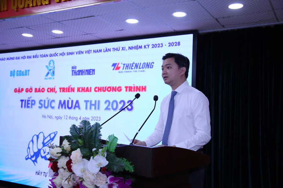 Bí thư Trung ương Đoàn, Chủ tịch Trung ương Hội Sinh viên Việt Nam Nguyễn Minh Triết. Bí thư Trung ương Đoàn, Chủ tịch Trung ương Hội Sinh viên Việt Nam Nguyễn Minh Triết.