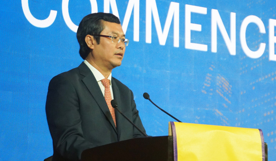 Thứ trưởng Nguyễn Văn Phúc phát biểu tại lễ tốt nghiệp. Ảnh: Mạnh Tùng Thứ trưởng Nguyễn Văn Phúc phát biểu tại lễ tốt nghiệp. Ảnh: Mạnh Tùng