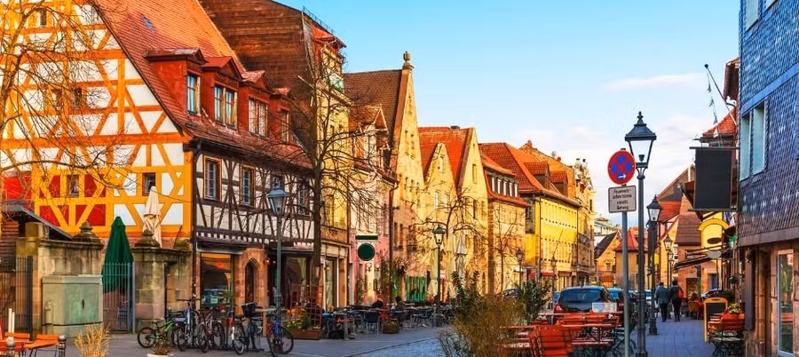 Từ nền văn hóa và lịch sử phong phú đến các trường đại học nổi tiếng thế giới ở Đức luôn đi đầu trong nghiên cứu hiện đại.