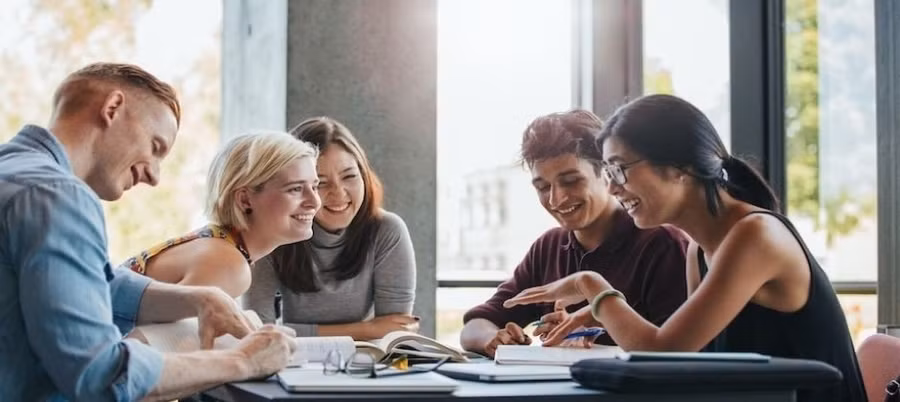 4 lý do nên đi du học hệ cao đẳng