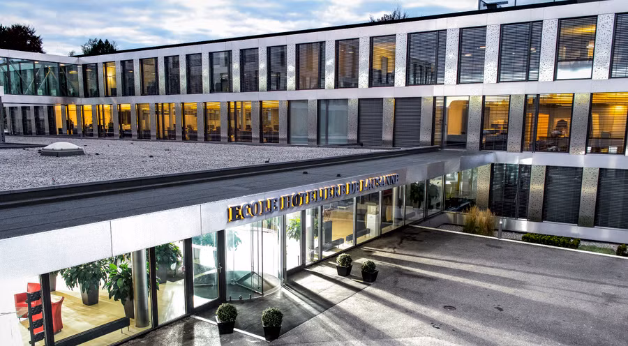 Ecole hôtelière de Lausanne, được thành lập vào năm 1893.