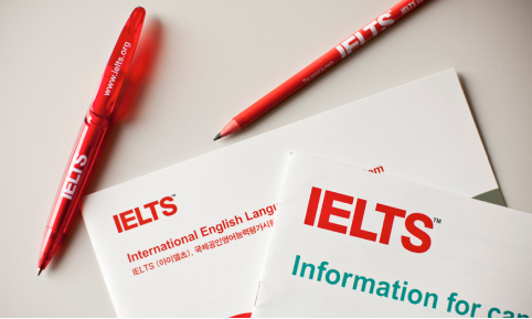 Thi IELTS trên máy tính hay giấy hiệu quả hơn?