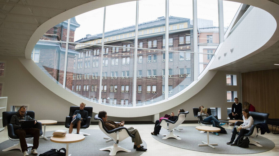 Với một trong những hệ thống giáo dục hoạt động tốt nhất trên thế giới, không có gì ngạc nhiên khi hơn 14.000 sinh viên quốc tế đã chọn Phần Lan để du học.