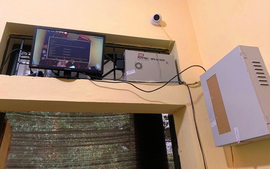 Hệ thống camera, thiết bị bảo vệ đề thi, bài thi ở Điểm thi Trường THPT Mường Lát. (Ảnh: HĐ)