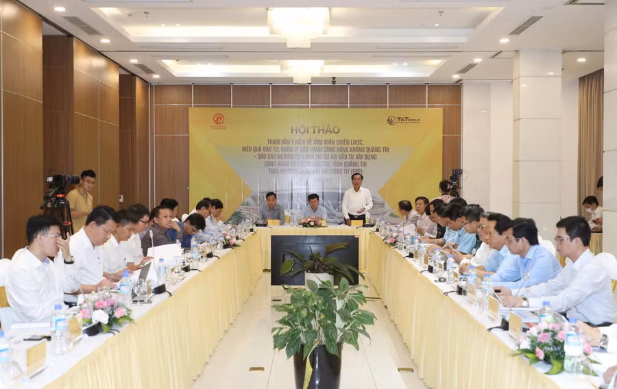 Ông Võ Văn Hưng, Chủ tịch UBND tỉnh Quảng Trị phát biểu khai mạc hội thảo