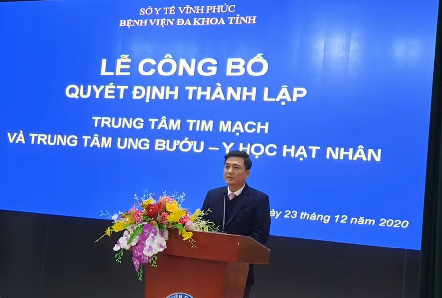 Phó Chủ tịch UBND tỉnh Vĩnh Phúc Vũ Việt Văn đánh giá cao sự sáng tạo và trách nhiệm của BVĐK Vĩnh Phúc