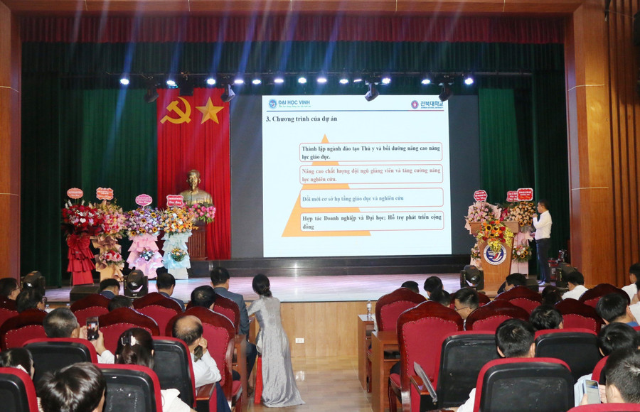 Dự án nhằm tăng cường năng lực đào tạo và nghiên cứu ngành chăn nuôi, thú y của Trường ĐH Vinh. Ảnh: Hồ Lài. Dự án nhằm tăng cường năng lực đào tạo và nghiên cứu ngành chăn nuôi, thú y của Trường ĐH Vinh. Ảnh: Hồ Lài.