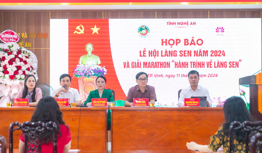 Sở Văn hóa và Thể thao Nghệ An tổ chức họp báo về Lễ hội Làng Sen năm 2024. Ảnh: Hồ Lài. Sở Văn hóa và Thể thao Nghệ An tổ chức họp báo về Lễ hội Làng Sen năm 2024. Ảnh: Hồ Lài.