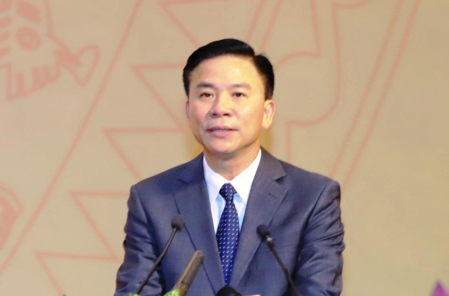 Ông Đỗ Trọng Hưng, Ủy viên Trung ương Đảng, Bí thư Tỉnh ủy, Chủ tịch HĐND tỉnh Thanh Hóa trình bày diễn văn tại Lễ kỷ niệm. Ông Đỗ Trọng Hưng, Ủy viên Trung ương Đảng, Bí thư Tỉnh ủy, Chủ tịch HĐND tỉnh Thanh Hóa trình bày diễn văn tại Lễ kỷ niệm.