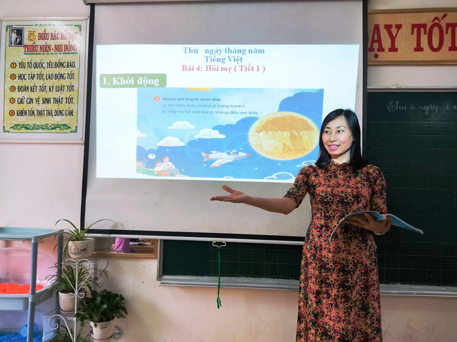 Nữ nhà giáo Đỗ Thị Thu Hà. Nữ nhà giáo Đỗ Thị Thu Hà.