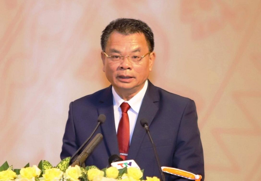 Ông Văn Xay Pheng Xum Ma, Ủy viên Trung ương Đảng Nhân dân cách mạng Lào, Bí thư Tỉnh ủy, Tỉnh Trưởng tỉnh Hủa Phăn phát biểu tại buổi lễ. Ông Văn Xay Pheng Xum Ma, Ủy viên Trung ương Đảng Nhân dân cách mạng Lào, Bí thư Tỉnh ủy, Tỉnh Trưởng tỉnh Hủa Phăn phát biểu tại buổi lễ.