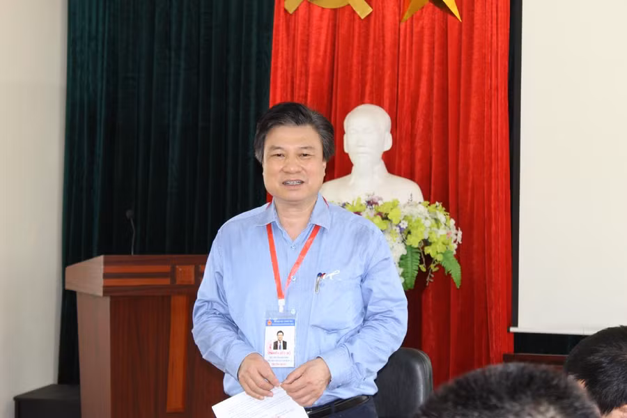 Thứ trưởng Bộ GD&amp;ĐT Nguyễn Hữu Độ ghi nhận và đánh giá cao công tác tổ chức chấm thi tại Thanh Hóa.