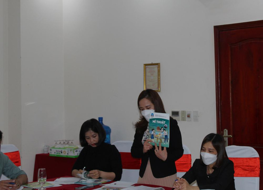 Sở GD&amp;ĐT Thanh Hóa tổ chức họp hội đồng chọn SGK lớp 3, lớp 7 và lớp 10.