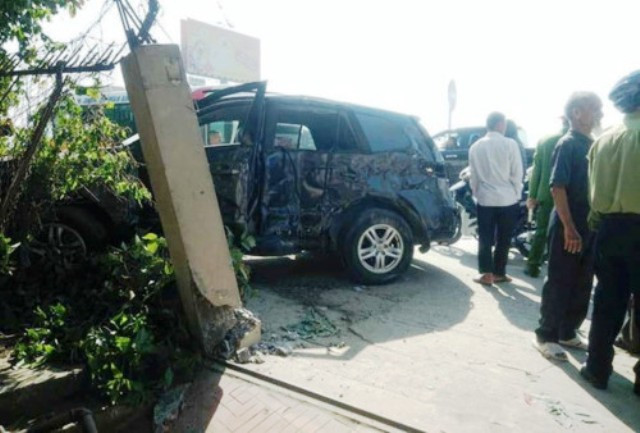 Hiện trường vụ tai nạn kinh hoàng khiến 8 người thương vong.