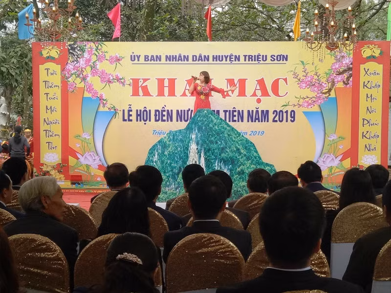 Huyện Triệu Sơn khai mạc Lê hội Đền Nưa - Am Tiên 2019.