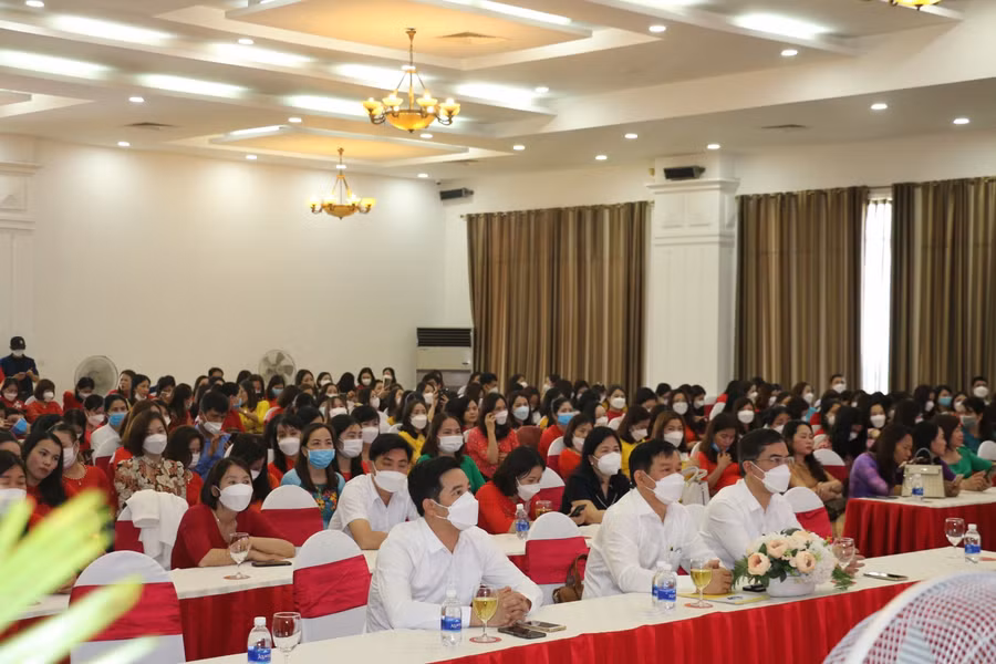 Có 275 giáo viên dự thi cả phần trình bày biện pháp và thực hành tiết dạy, đạt tỷ lệ 100%.