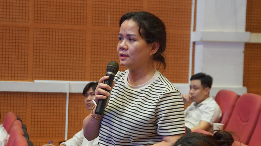 Đại diện cơ sở giáo dục đại học nêu ý kiến tại Hội nghị. Ảnh: Mạnh Tùng