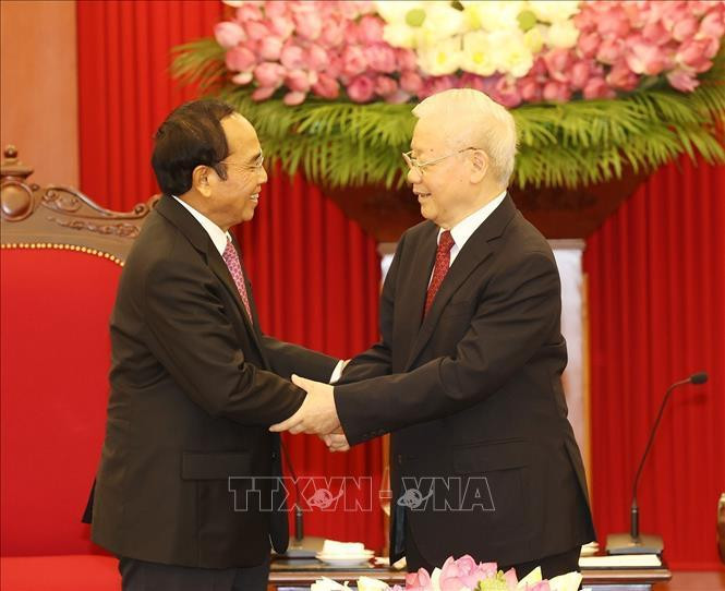 Tổng Bí thư Nguyễn Phú Trọng tiếp đồng chí Bounthong Chitmany, Ủy viên Bộ Chính trị, Thường trực Ban Bí thư Đảng Nhân dân Cách mạng Lào, Phó Chủ tịch nước Lào. Ảnh: Trí Dũng/TTXVN Tổng Bí thư Nguyễn Phú Trọng tiếp đồng chí Bounthong Chitmany, Ủy viên Bộ Chính trị, Thường trực Ban Bí thư Đảng Nhân dân Cách mạng Lào, Phó Chủ tịch nước Lào. Ảnh: Trí Dũng/TTXVN